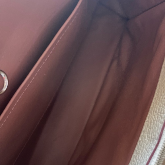 AUTHENTIC LOUIS VUITTON CAPUCINES MM HANDBAG WITH DUST BAG & SHOPPING ๐๏ธ - Picture 10 of 13